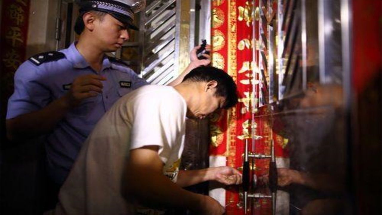 金沙县请开锁师傅开了锁后，师傅为什么一般都不进门，就算主人请也不进去？